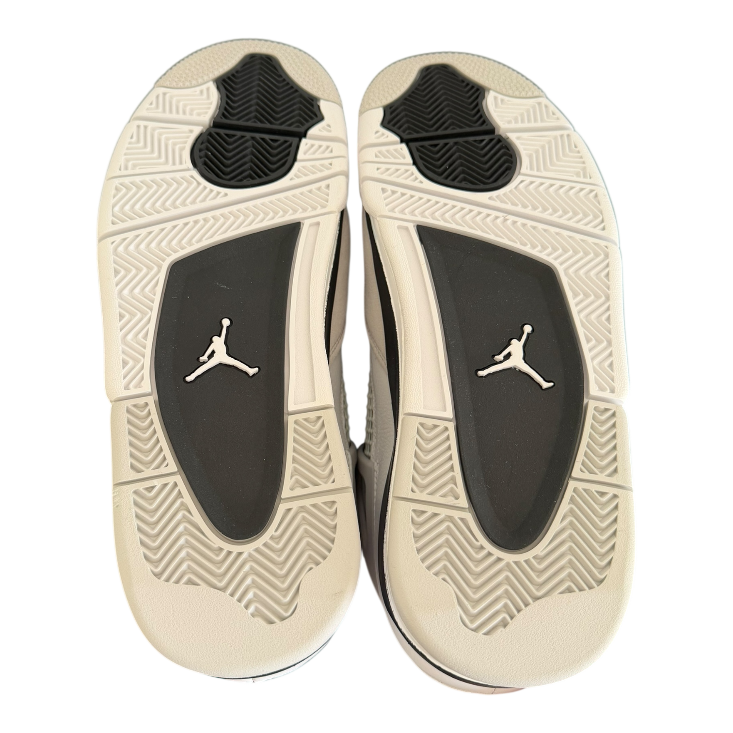 Jordan 4 Military Black (42.5)